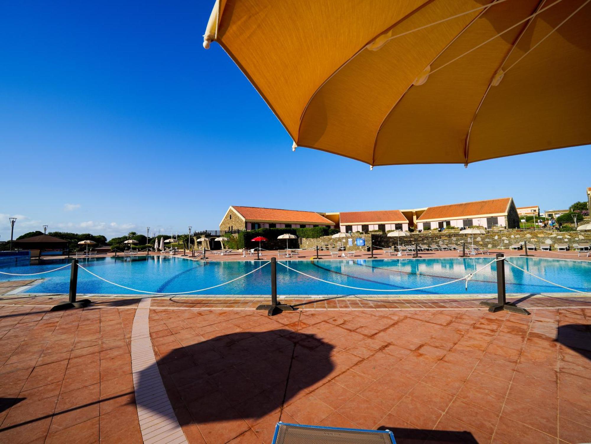 Le Tonnare Di Stintino - Beach Resort Εξωτερικό φωτογραφία