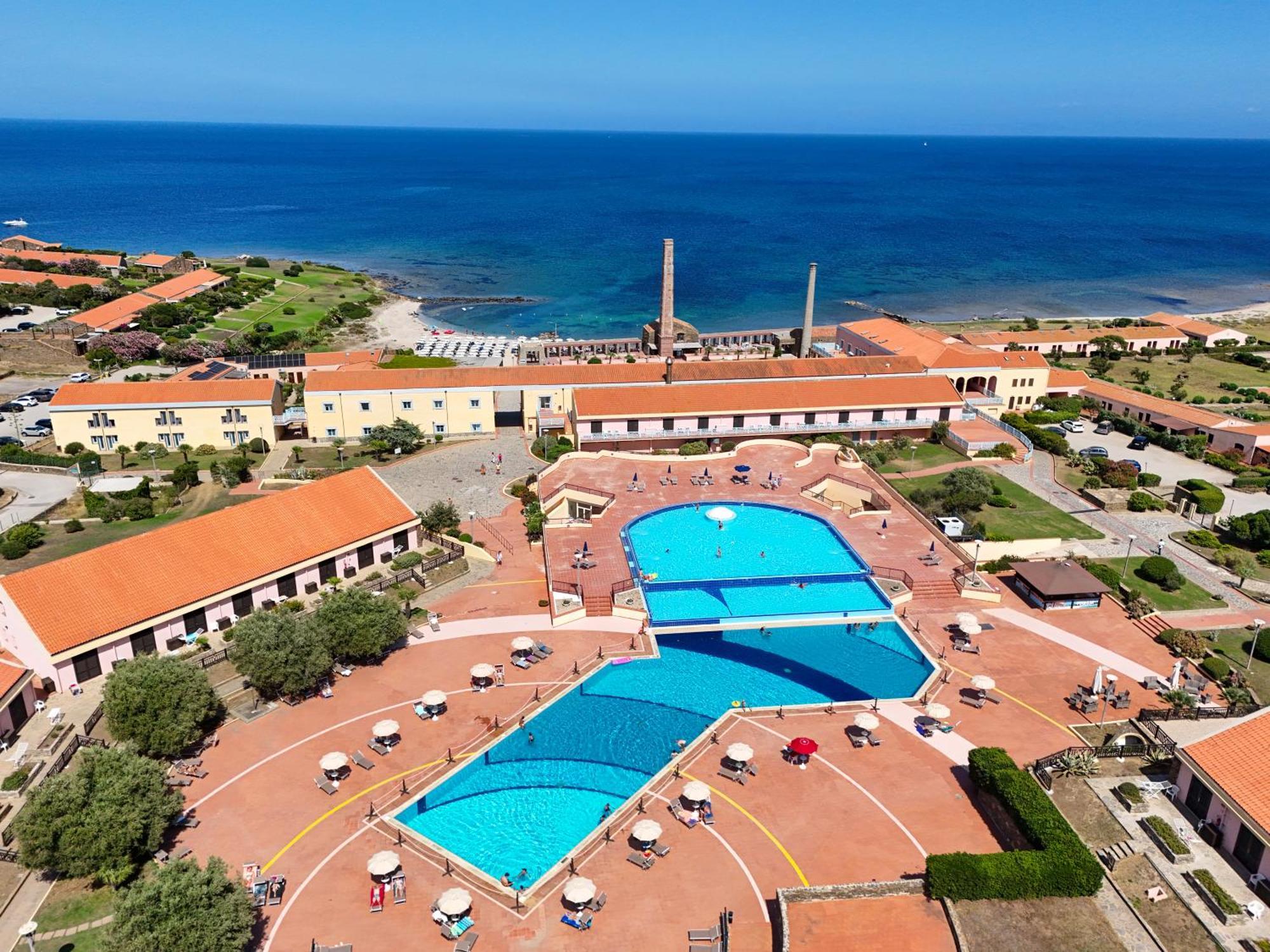 Le Tonnare Di Stintino - Beach Resort Εξωτερικό φωτογραφία